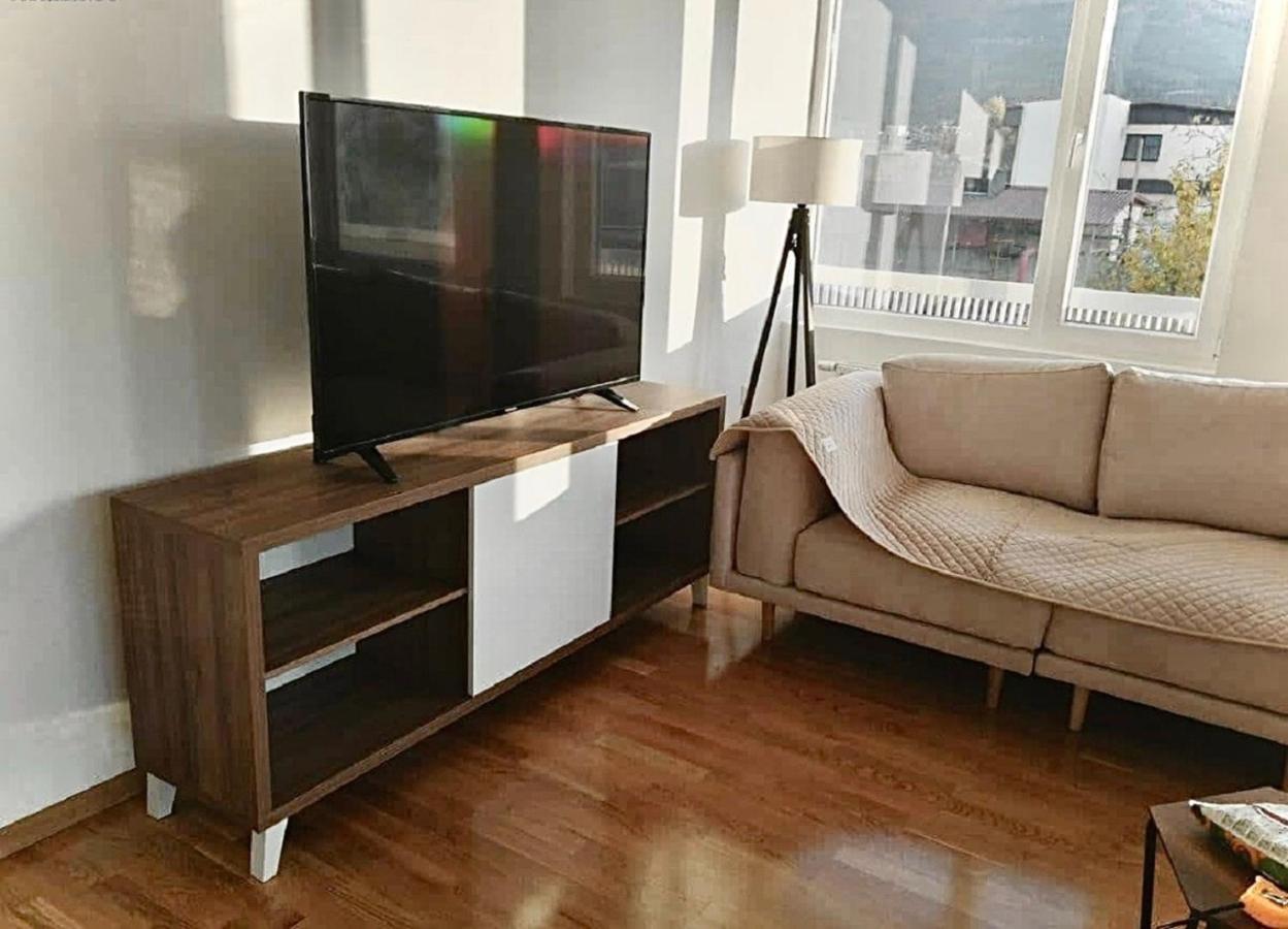 High-End Spacious Apartment Next To City Mall Skopje Exterior photo